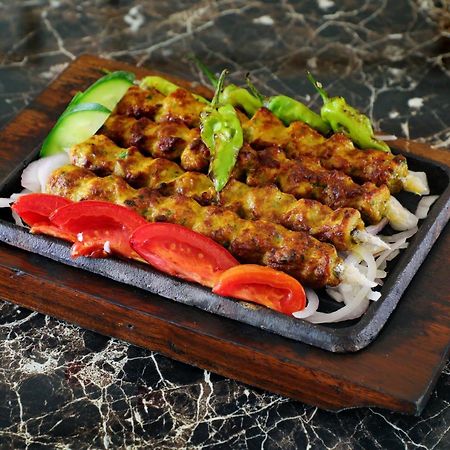 Rachna Hotel Gujranwala 外观 照片