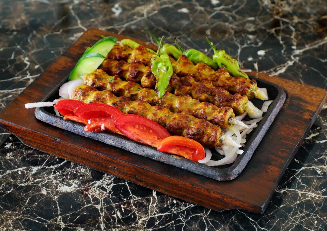 Rachna Hotel Gujranwala 外观 照片