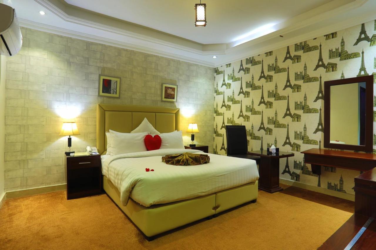 Rachna Hotel Gujranwala 外观 照片